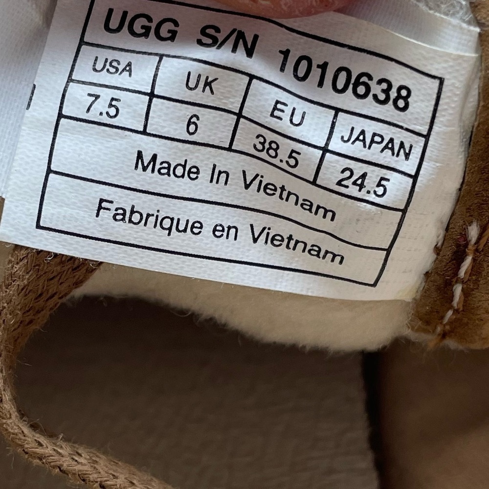 UGG Taya Brown Suede Sherpa lined Sneakers size 7.5 - Picture 9 of 9